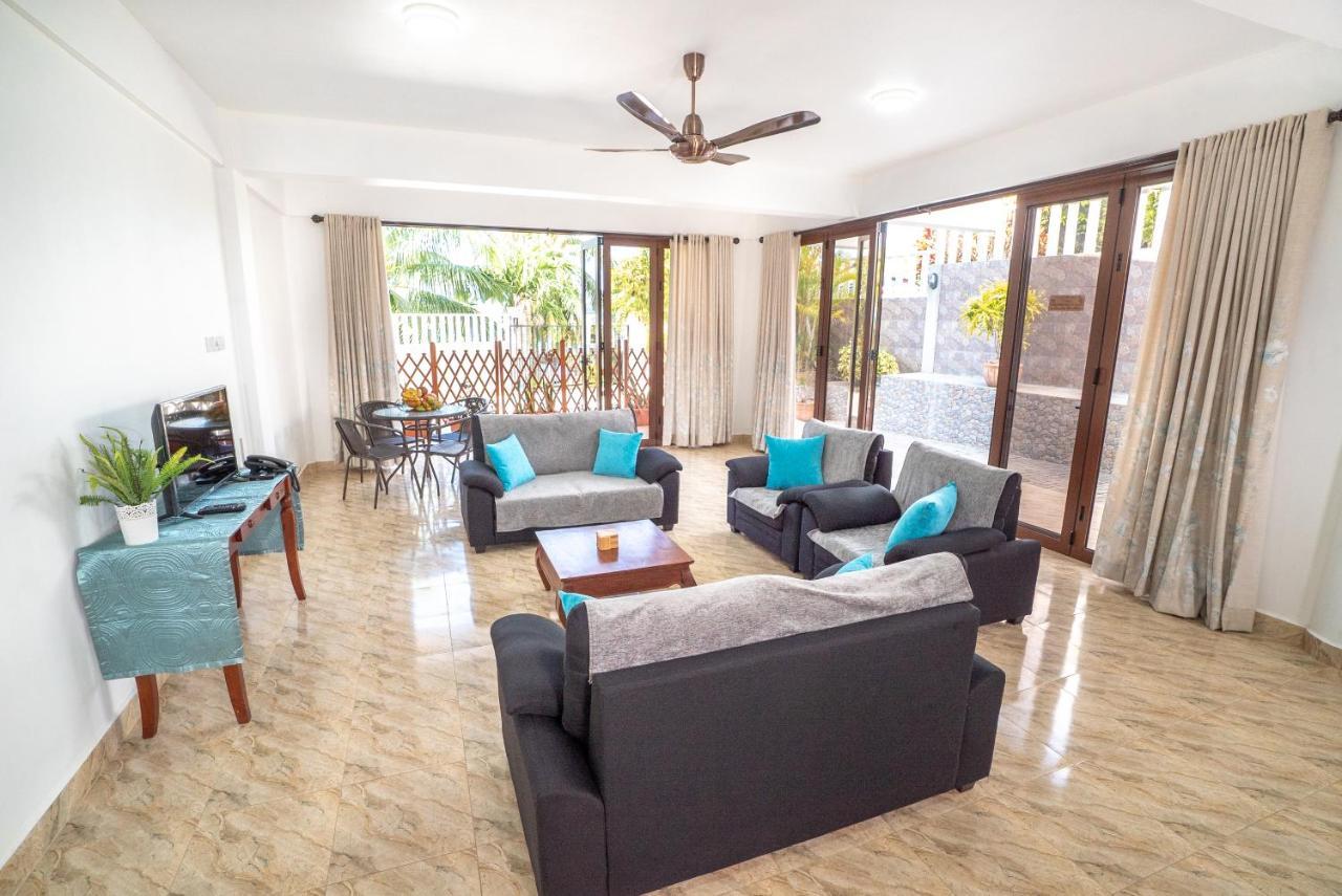 La Belle Residence Self Catering Accommodation Beau Vallon  Esterno foto