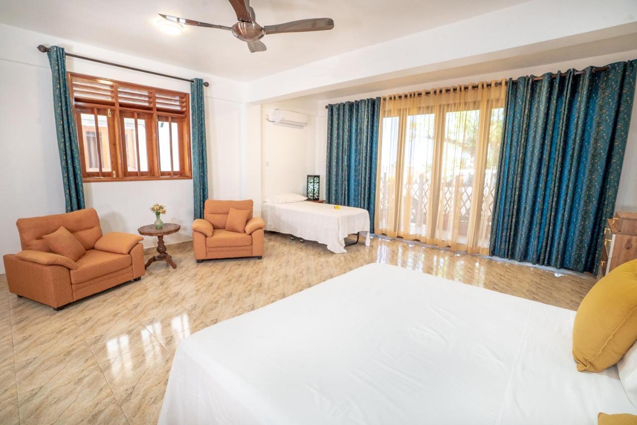 La Belle Residence Self Catering Accommodation Beau Vallon  Esterno foto