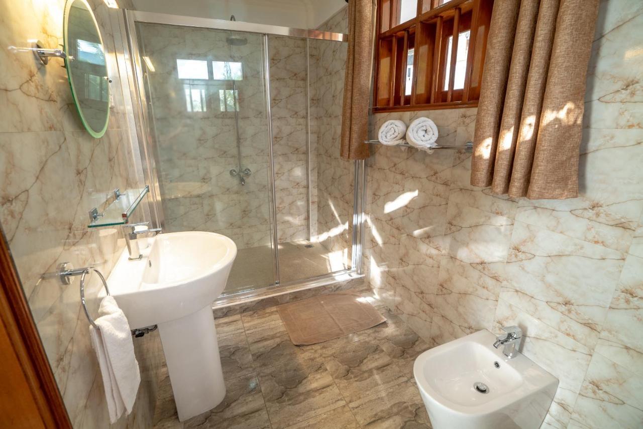 La Belle Residence Self Catering Accommodation Beau Vallon  Esterno foto