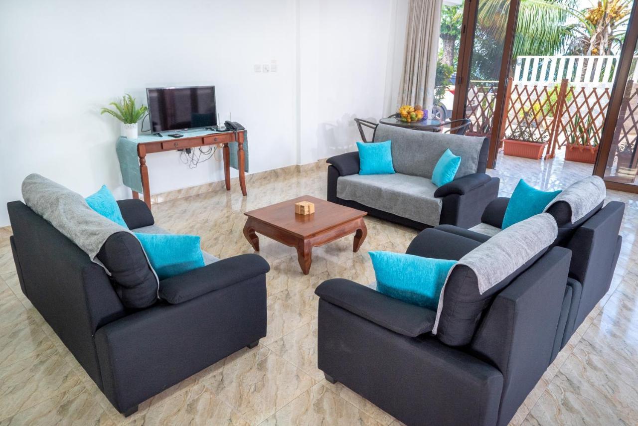 La Belle Residence Self Catering Accommodation Beau Vallon  Esterno foto