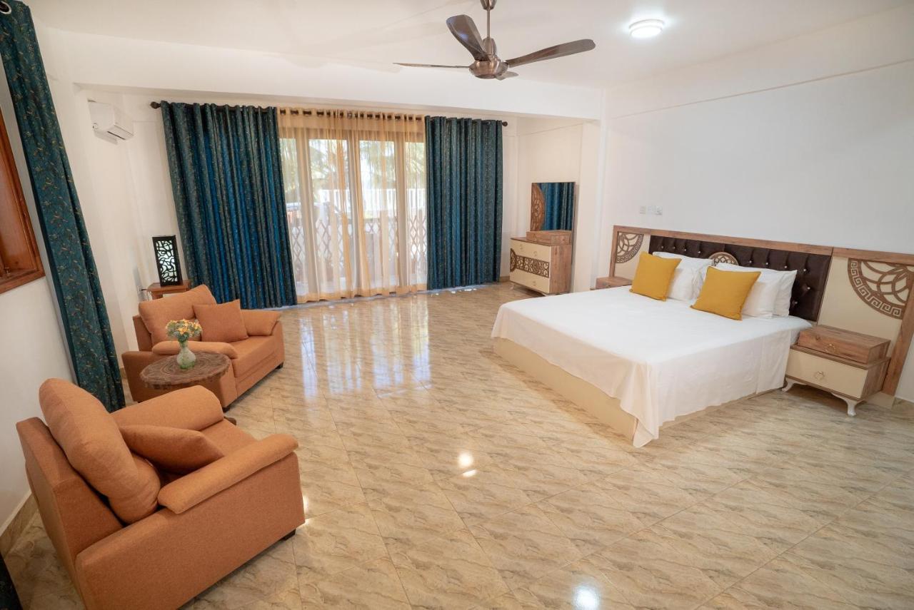 La Belle Residence Self Catering Accommodation Beau Vallon  Esterno foto