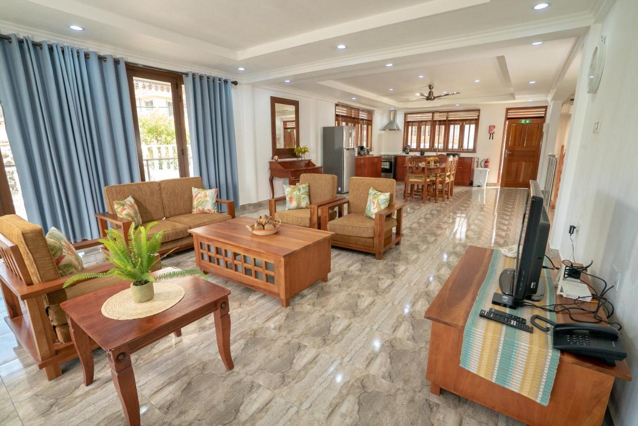 La Belle Residence Self Catering Accommodation Beau Vallon  Esterno foto